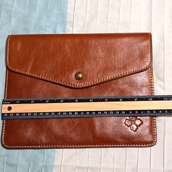 Patricia Nash tech portfolio for tablet, tan - Picture 2 of 8